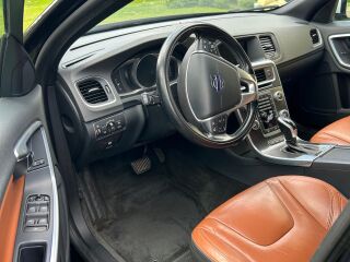 Volvo V60 Plug in Hybrid 2.4 158kW