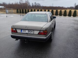 Mercedes-Benz E 260 2.6 118kW