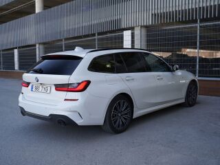 BMW 330 e M-Sport xDrive H/K 2.0 215kW