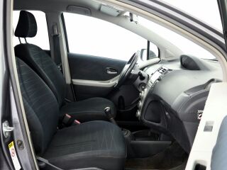 Toyota Yaris Linea Sol A-C 1.3 64kW