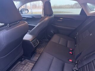 Lexus NX 300h 2.5 114kW