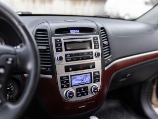 Hyundai Santa Fe 2.7 139kW