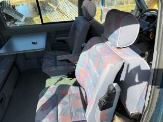 Volkswagen Multivan 2.4 57кВ
