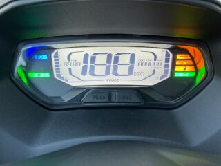Kymco Skytown 125 kohvriga