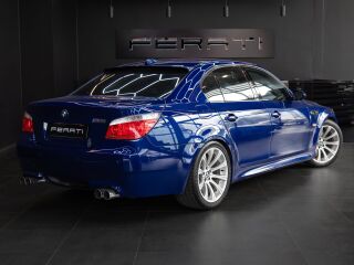 BMW M5 5.0 V10 373кВ