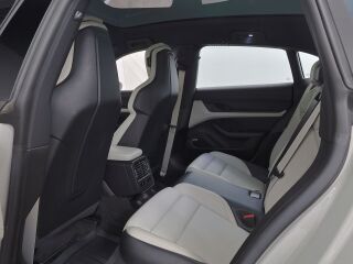 Porsche Taycan 4S 420kW