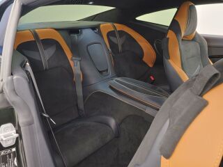 Aston Martin DBS V12 533kW