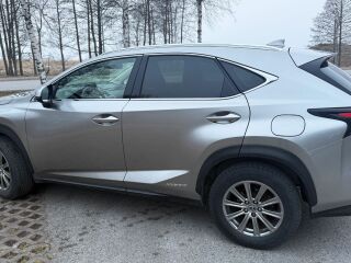 Lexus NX 300h 2.5 114kW