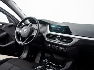 BMW 118 i Advantage 1.5 103кВ