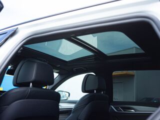 BMW M550 xDrive M-Sportpakett Shadowline 3.0 294кВ