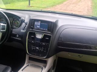 Lancia Voyager 2.8 130kW