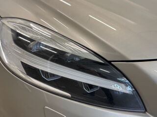 Volvo V40 Facelift Momentum 2.0 110kW
