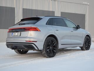 Audi Q8 S-Line 3.0 210кВ