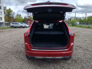 Volvo XC60 R-DESIGN LINE AWD 2.4 D5 140kW