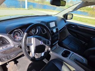 Lancia Voyager 2.8 120kW