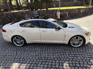 Jaguar XF R-Design 2.7 152kW