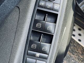 Mercedes-Benz ML 420 4MATIC 4.0 V8 CDI 225kW