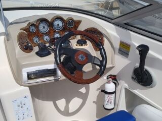 Rinker Captiva 232 Mercruiser 350 224kW