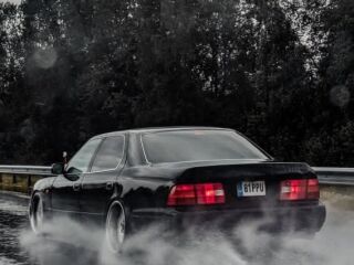 Lexus LS 400 4.0 V8 1UZ-FE 209kW