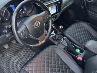 Toyota Auris 1.6 97kW