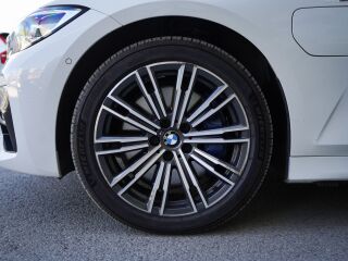 BMW 330 e M-Sport xDrive H/K 2.0 215kW