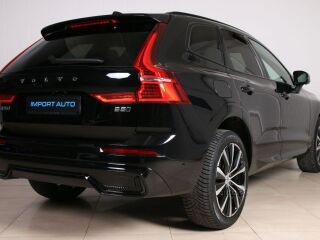 Volvo XC60 AWD PLUS DARK INTELLI SAFE PRO MY24 2.0 B5 KERS Mild Hybrid 184kW