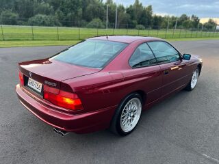 BMW 850 5.0 V12 220кВ