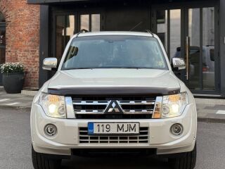 Mitsubishi Pajero Rockford DESIGN 3.2 147kW