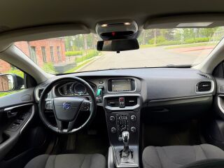 Volvo V40 Summum 1.6 TDi 84kW