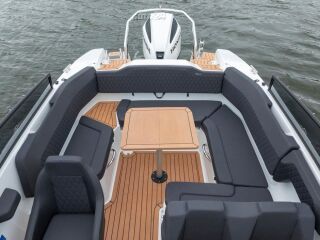 Silver Viper DCZ + Mercury F200 XL V8 Pro XS DTS