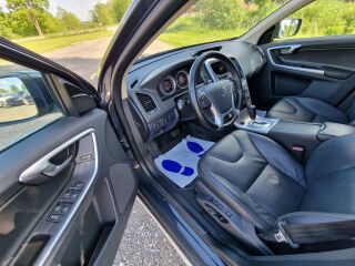 Volvo XC60 SUMMUM CITY SAFETY 4X4 AWD 2.4 R5 D5 120kW
