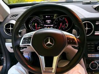 Mercedes-Benz SL 63 AMG 5.5 V8 BiTurbo 395kW