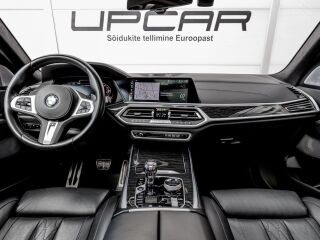 BMW X7 M50 Individual 4.4 V8 390kW