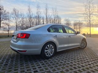 Volkswagen Jetta 1.2 77kW