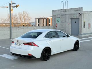 Lexus IS 300h 2.5 133kW