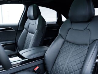 Audi A8 60 e-tron Quattro 3.0 V6 250 kW/60 kW TFSI OVC-HEV 250kW