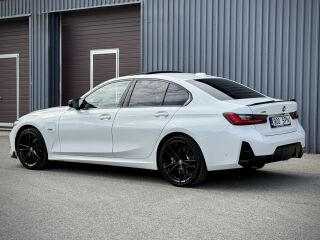 BMW 330 e xDrive M-Sportpakett LCI 2.0 R4 215kW