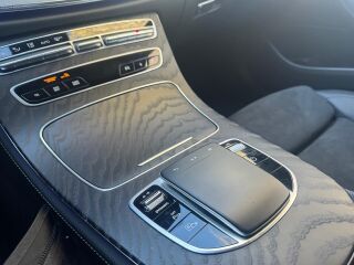 Mercedes-Benz E 300 de AMG line 2.0 143kW