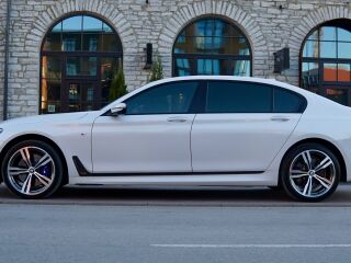 BMW 750 Li xDrive 4.4 330kW