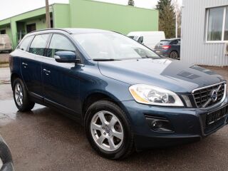 Volvo XC60 D4 Momentum AWD 2.4 120kW