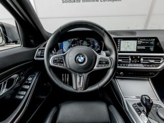 BMW 330 e M-Sport Individual 2.0 215кВ