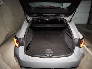 Toyota Corolla HYBRID ACTIVE E-CVT 1.8 Hybrid 72кВ