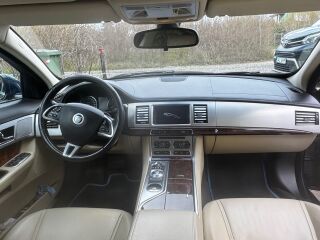 Jaguar XF 2.2 140kW