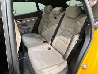 Porsche Taycan 4S Cross Turismo 420kW
