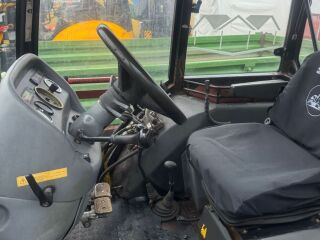 Farmtrac 675DT Haagis + lumesahk 4.4 54kW