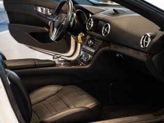 Mercedes-Benz SL 63 AMG 5.5 V8 395kW