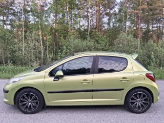 Peugeot 207 1.4 70кВ