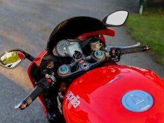 Aprilia RSV 1000 R Factory 102kW