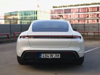 Porsche Taycan 300kW