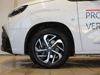 Toyota ProAce City City Verso Compact Electric Family 62kW